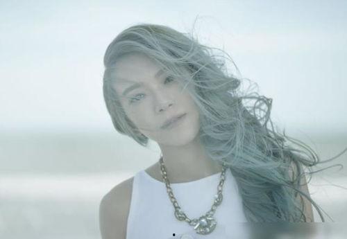 娱乐吃瓜女艺人定位歌手